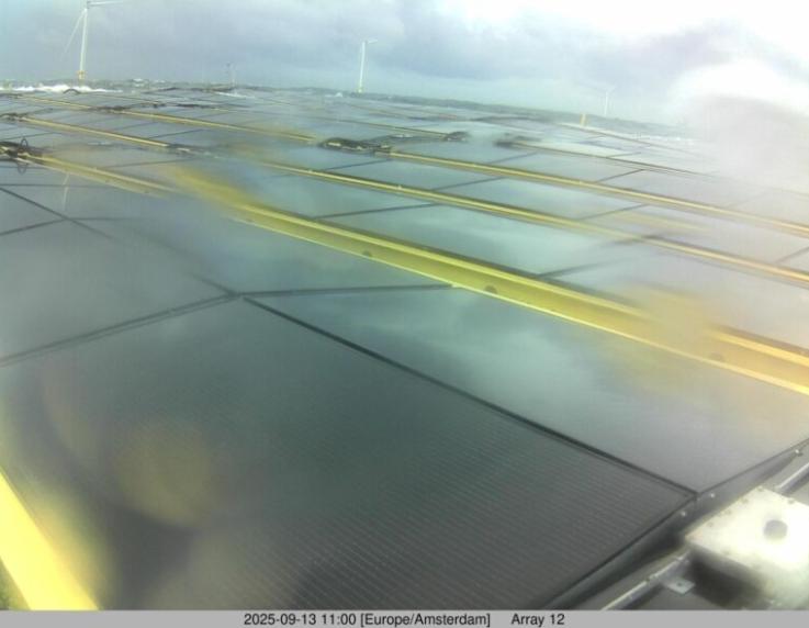 荷蘭Nymphaea Aurora海上太陽能發(fā)電場成功抵御強風