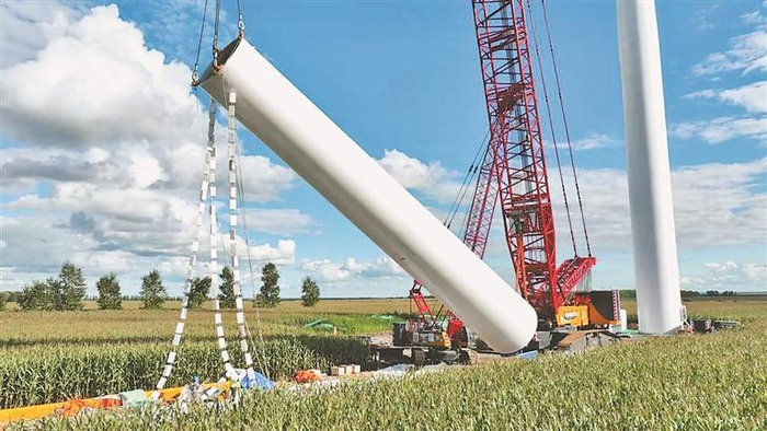 中國(guó)能建愛(ài)輝200MW一期風(fēng)電項(xiàng)目風(fēng)機(jī)開(kāi)始吊裝